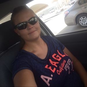 Meet your Posher, Kylee